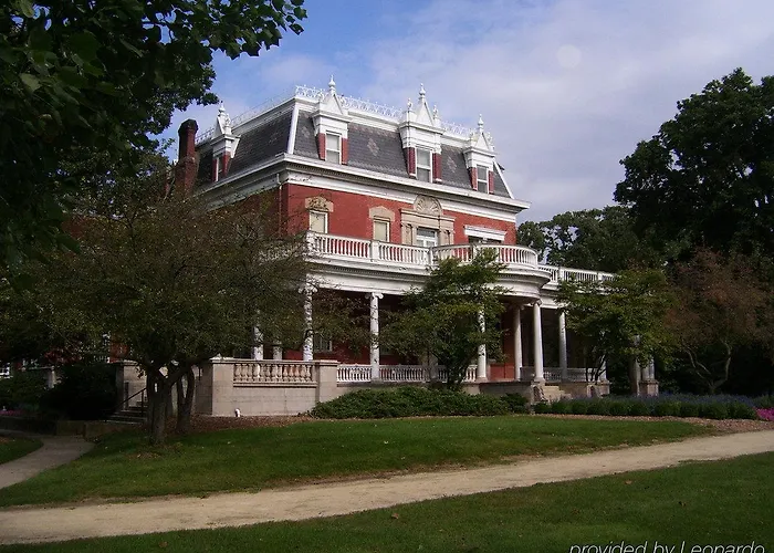 Red Roof & 2*